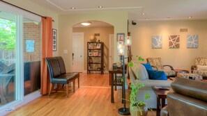 Lobby - Gourmet Kitchen, Walk to Pearl St!  (Boulder)