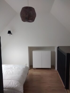 1 bedroom, iron/ironing board, WiFi