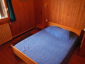5 chambres, fer et planche à repasser, lit parapluie, Wi-Fi gratuit
