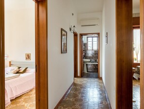 3 bedrooms, iron/ironing board