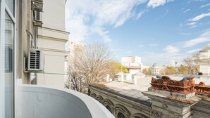 Unclassified image, 4 of 34, button - Esiko by MRG Apartments | Balcony | University Square | Old Town | City Centre (București)
