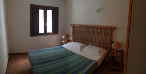 1 bedroom, in-room safe, iron/ironing board, free WiFi