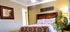 2 chambres, fer et planche à repasser, Wi-Fi gratuit, draps fournis