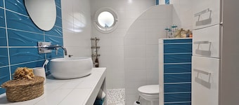villa 6 people with pool garden tt comfort 4ch, 2 bathrooms 800m basin and Trade