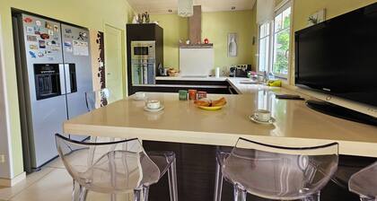 villa 6 people with pool garden tt comfort 4ch, 2 bathrooms 800m basin and Trade