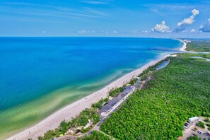 Beach - Walk To The Beach! Naples Condo w/Unobstructed Views Of The Gulf, Bay And Pool! (Naples)