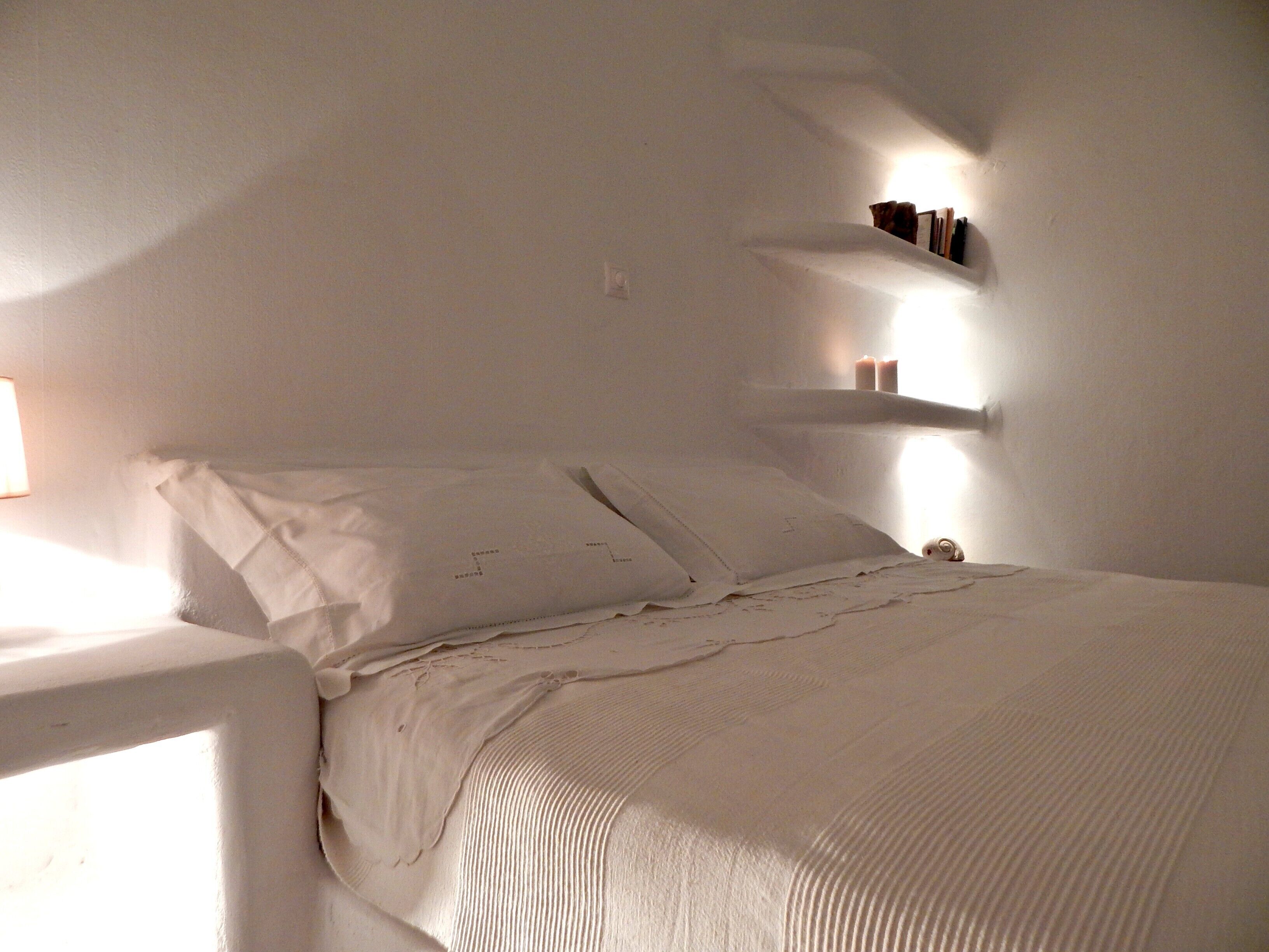 3 makuuhuonetta, silitysrauta/-lauta, internet, vuodevaatteet