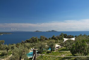 Outdoor pool - Exclusive sea-view Villa. Amazing pool, private chef, trips in the Marine Park (Alonnisos)