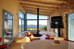Outdoor dining - Exclusive sea-view Villa. Amazing pool, private chef, trips in the Marine Park (Alonnisos)
