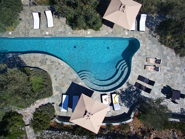 The amazing swimming pool of Villa Adelphia 