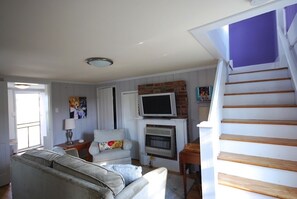 Télévision, cheminée