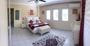 4 bedrooms, iron/ironing board, WiFi, bed sheets