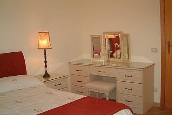 DOUBLE BEDROOM