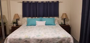 1 habitación, tabla de planchar con plancha, wifi y ropa de cama 