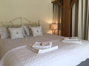 5 soverom, strykejern/-brett, reiseseng for barn og wi-fi (inkludert)
