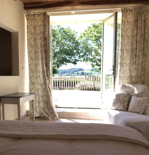 French farmhouse Gite for up to 10 guests, private pool, stunning country views