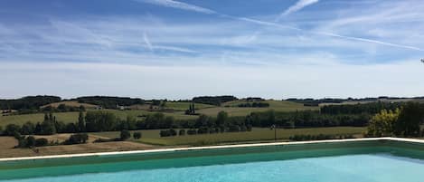 Piscine extérieure, piscine chauffée