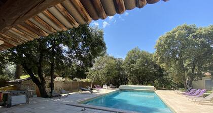 Provence house with swimming pool