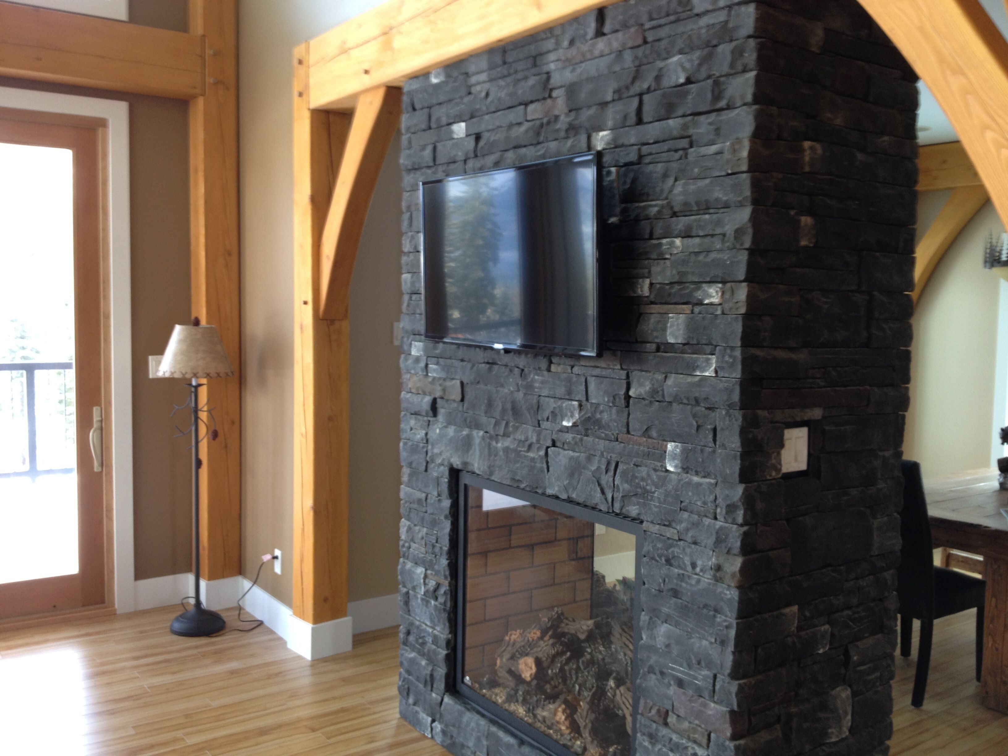 Beautiful Family Kicking Horse Home/Chalet