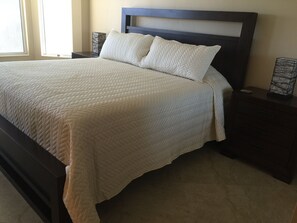 2 slaapkamers, een strijkplank/strijkijzer, gratis wifi, beddengoed
