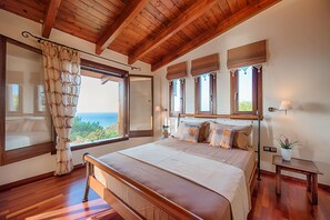 4 habitaciones, escritorio, tabla de planchar con plancha y wifi gratis