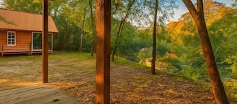 Cozy Cabin on the Creek with 2 beautiful private sandbars