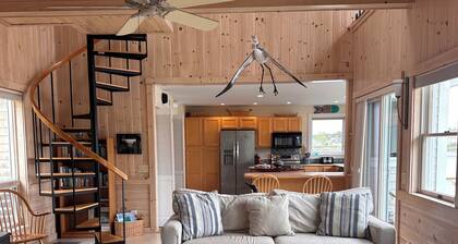 Sea Breezes is an elegant waterfront house