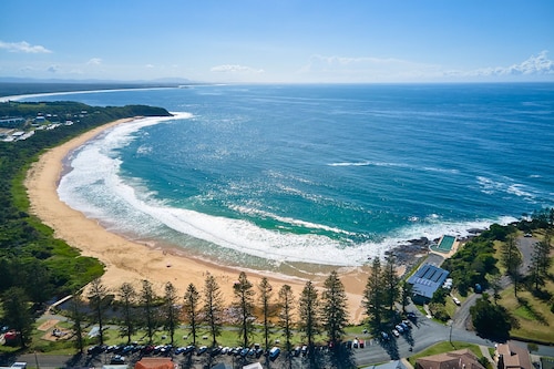 Cooinda Cottage -  A Beautiful holiday home in the heart of Black Head.