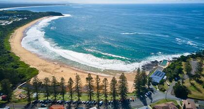 Cooinda Cottage - A Beautiful holiday home in the heart of Black Head.