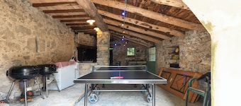 Cévennes : beautiful 17th century house, 120ha, Swimming pool, Wifi