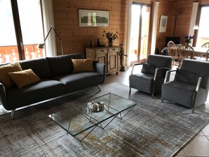 TV, fireplace, DVD player, stereo