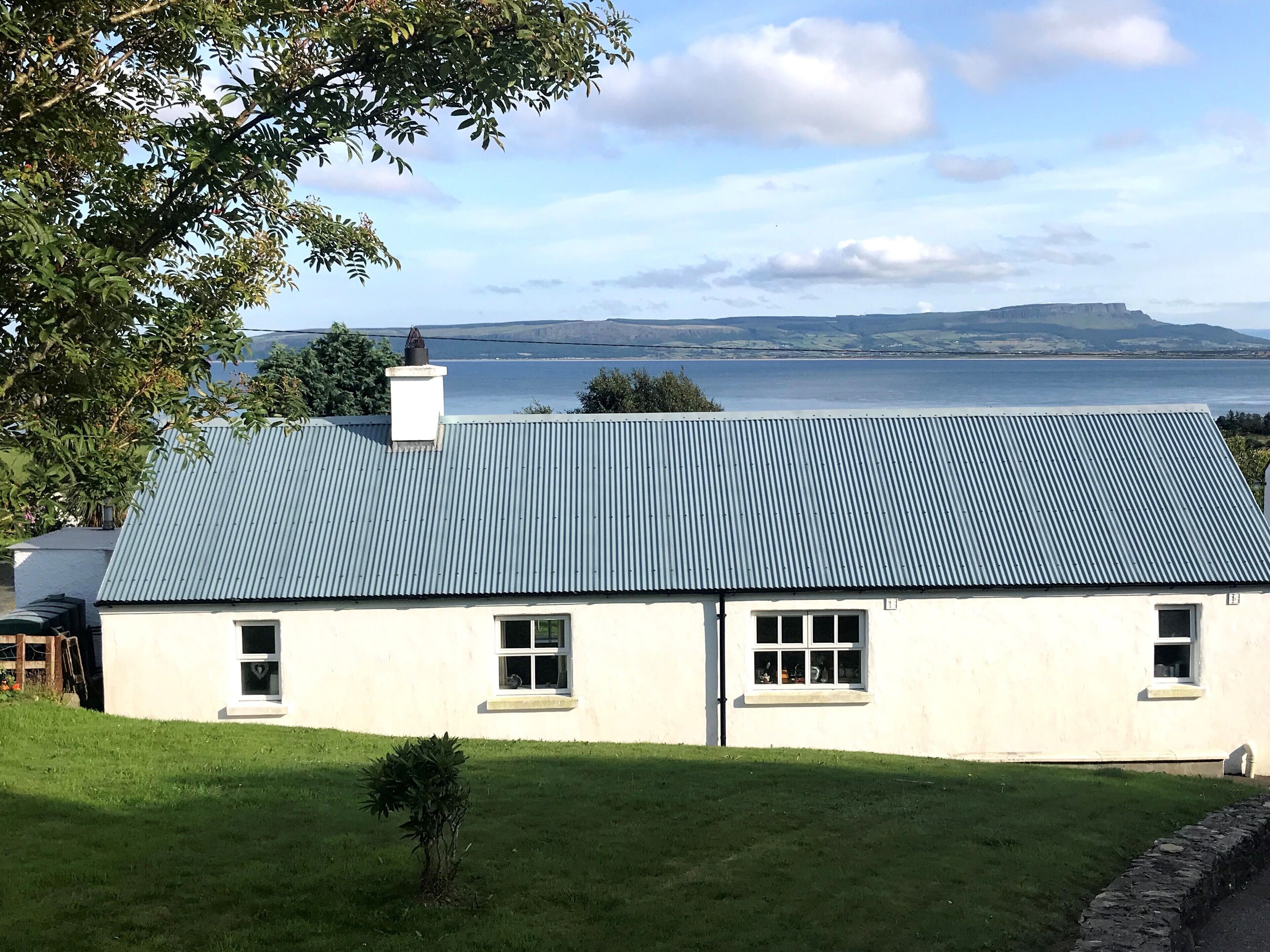 Donegal Cottage, Panoramic Sea Views, On Wild Atlantic Way