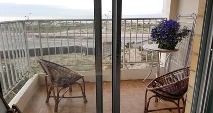appartement T2 situé en front de mer, trÚs belle vue sur les couchers de soleil