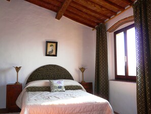 15 bedrooms, desk, iron/ironing board, travel cot