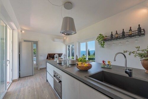 Tenuta Bellosguardo on the hills with Swimming pool and Jacuzi! EXCLUSIVE ESTATE