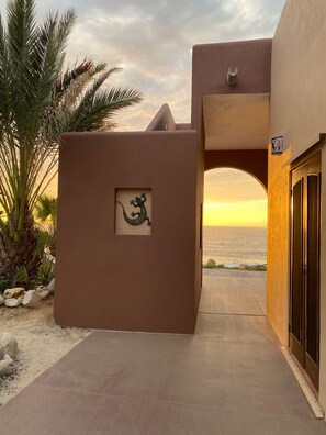 Exterior - Beachfront, private pool, spacious, tranquil  (Todos Santos)