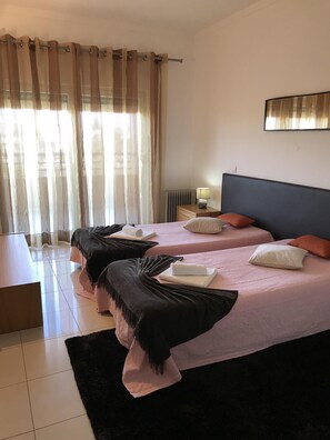1 bedroom, iron/ironing board, internet, bed sheets