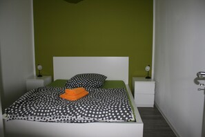 3 Schlafzimmer, Bügeleisen/Bügelbrett, WLAN, Bettwäsche