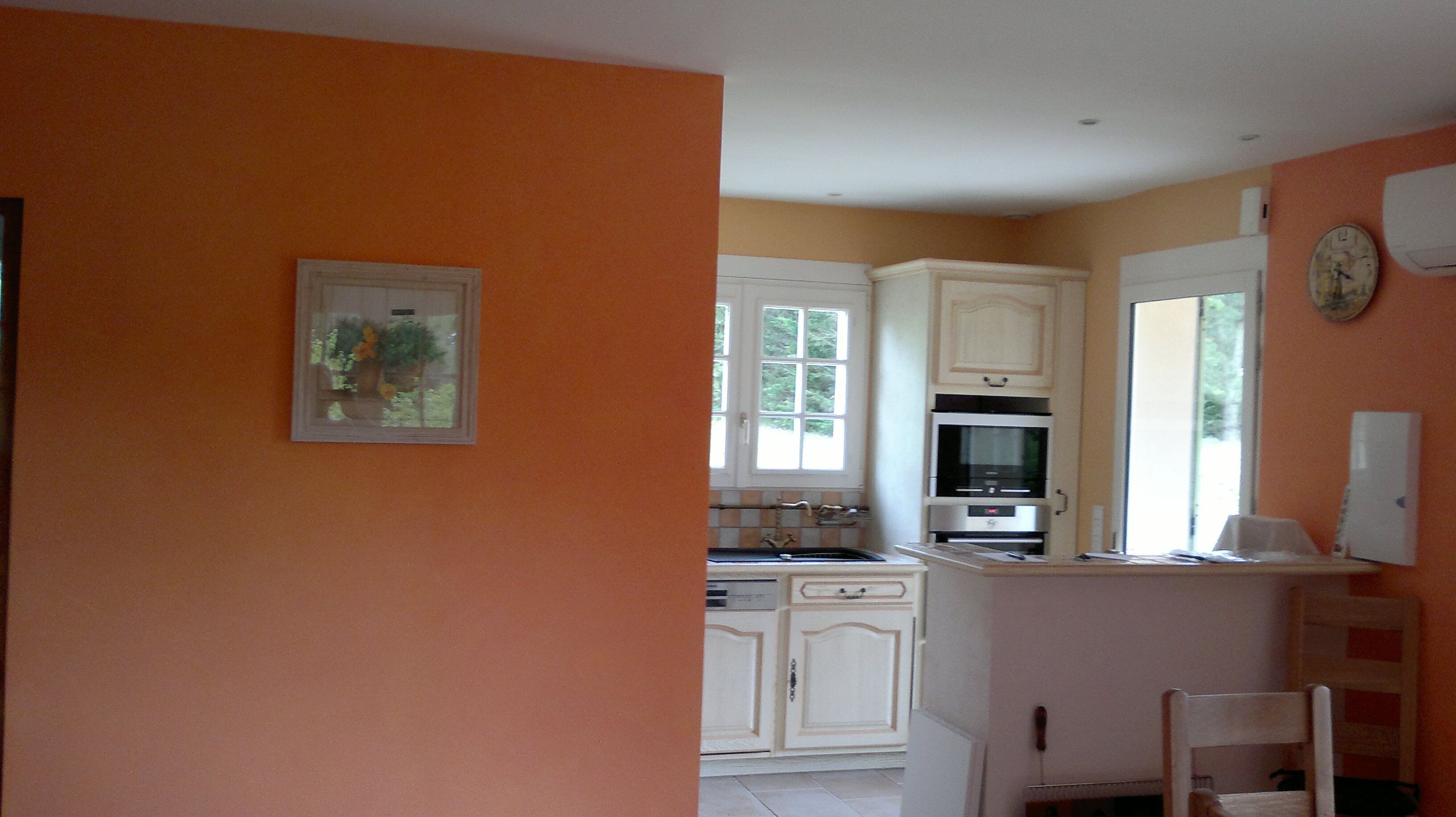 Recent and independent house close to the Medieval city and a lake