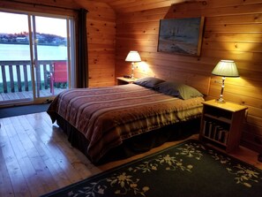 2 bedrooms, iron/ironing board, travel cot, free WiFi