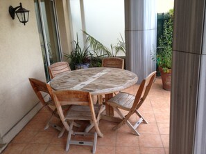 Outdoor dining - 3 ROOMS APARTMENT WATERFRONT GULF JUAN PALAIS NAPOLEON (Vallauris)