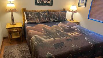 2 bedrooms, internet, bed sheets