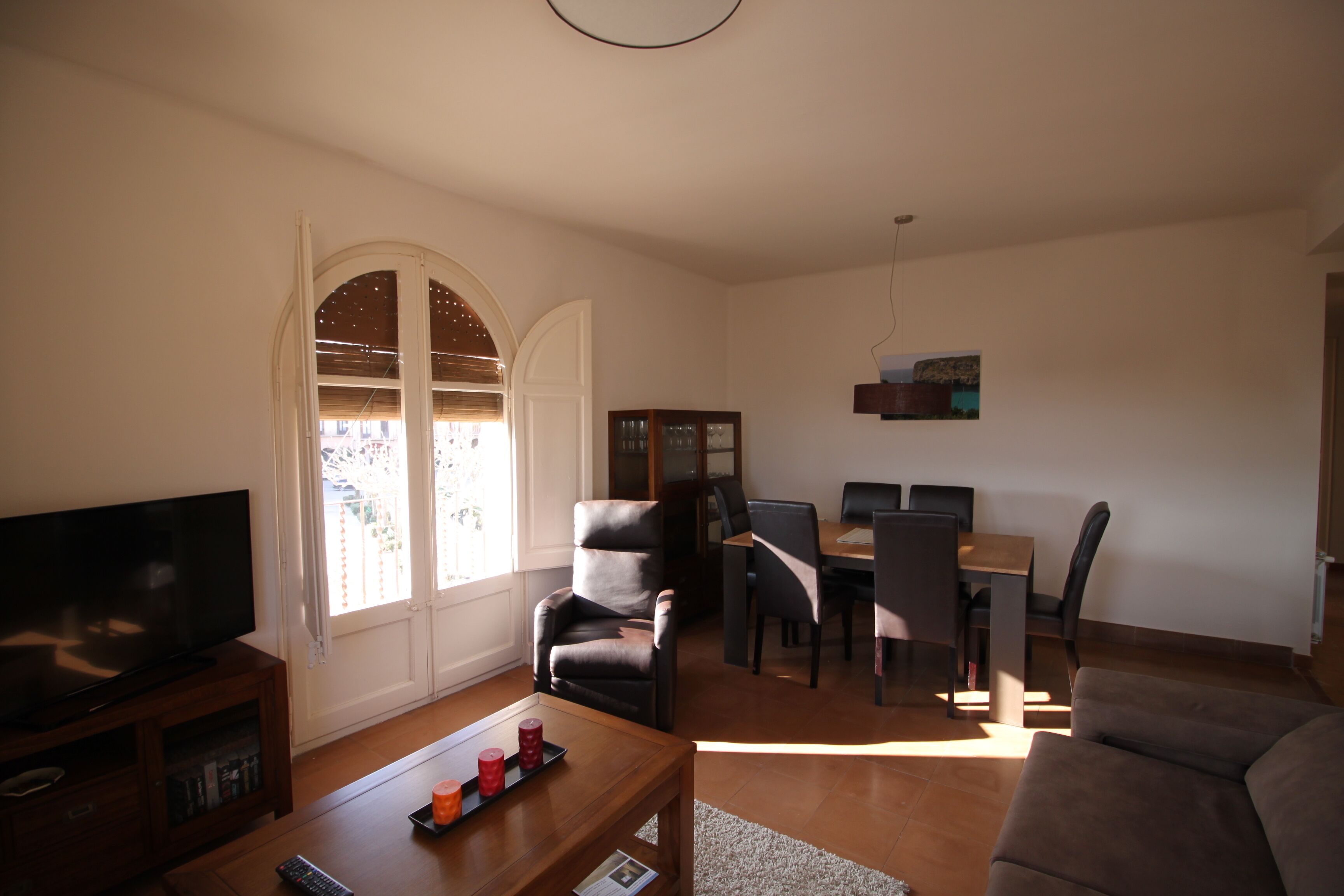 Market Square Apartment In Historic Cardona