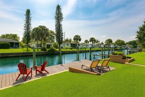 Outdoor pool, a heated pool - Gulf Coast Getaway-Pool/Beach/Dining & Excursions and minutes to Gulf of Mexico (Cape Coral)