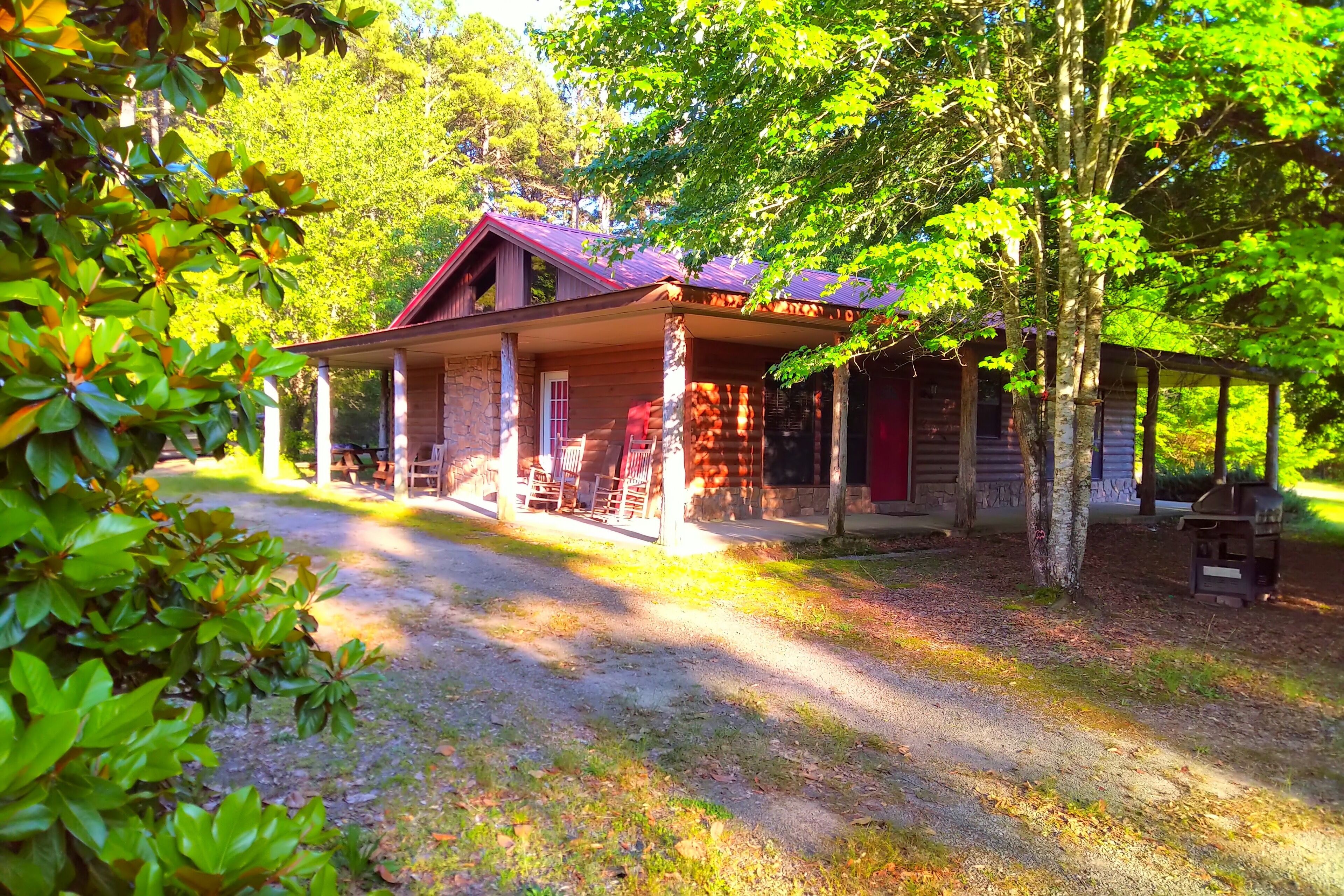 Unique Lodge-style Cabin only minutes away from Beach,Fishing and Boatlaunch