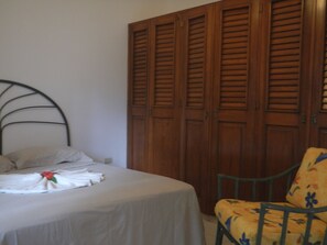 1 bedroom, WiFi, bed sheets