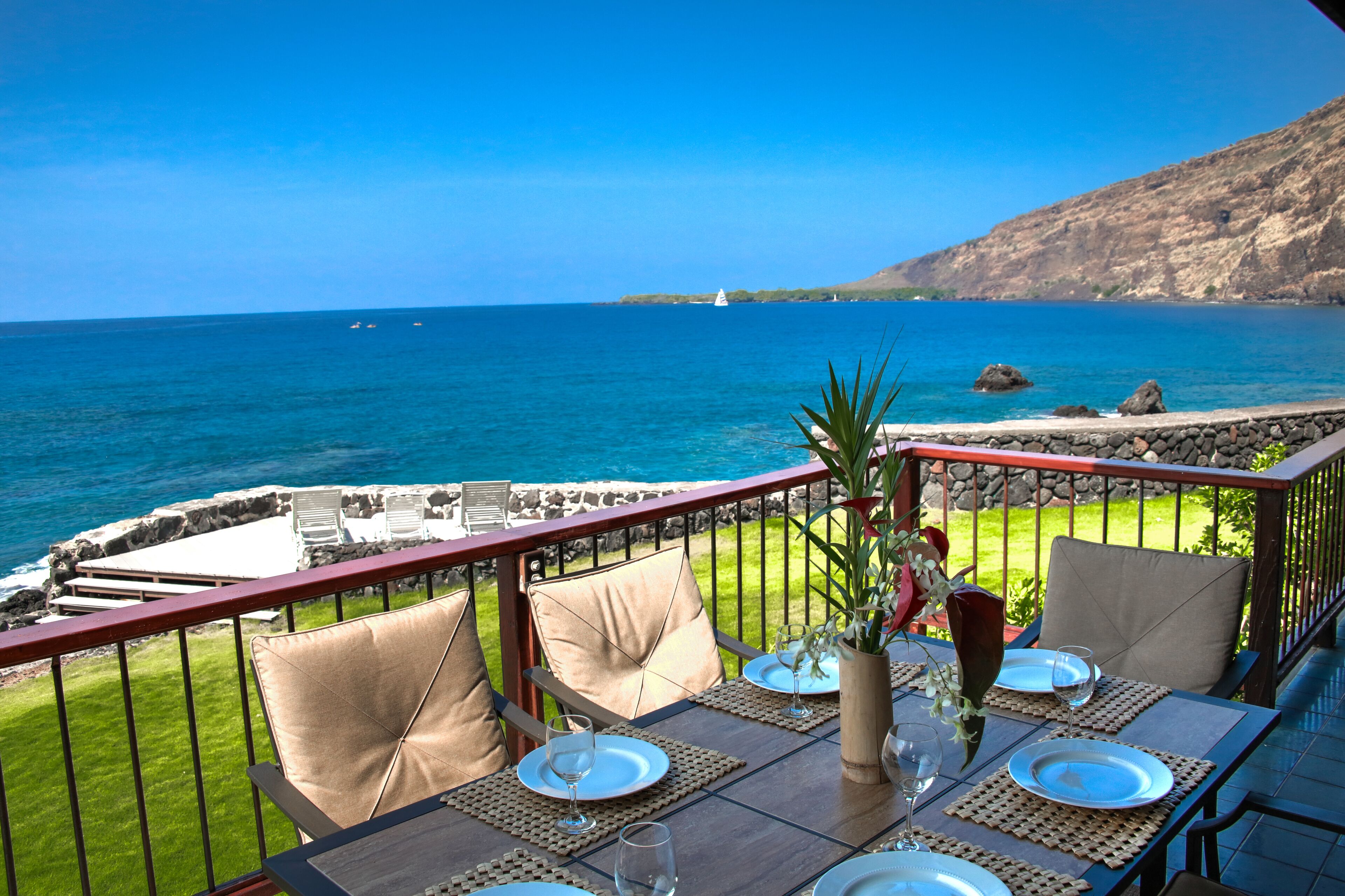 Oceanfront Hot Tub! Kayaks! Snorkeling! Dolphins! WEDDINGS WELCOME!