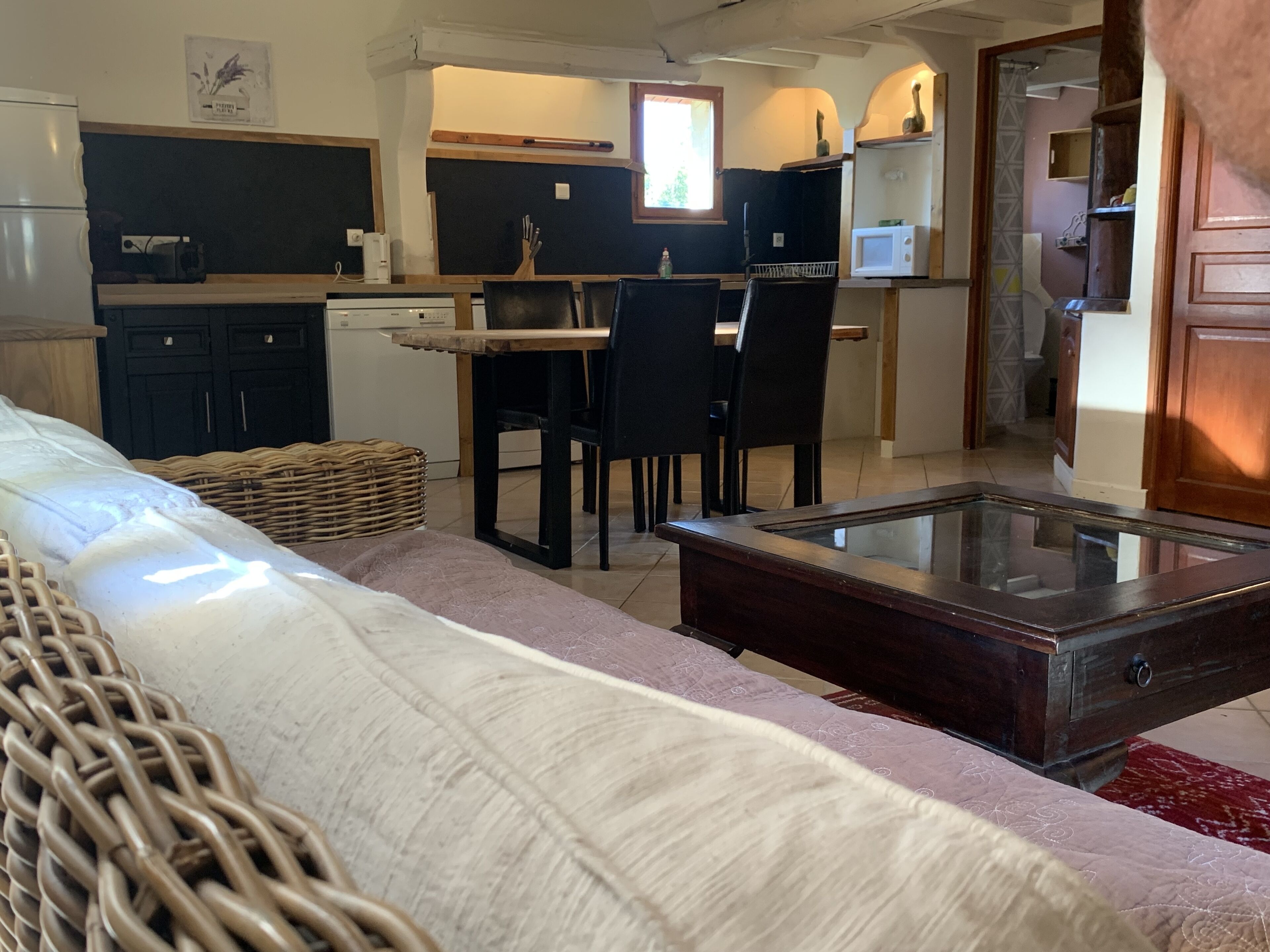 Tourist residences, southern Ardeche for 2 to 15 people with swimming pool. 