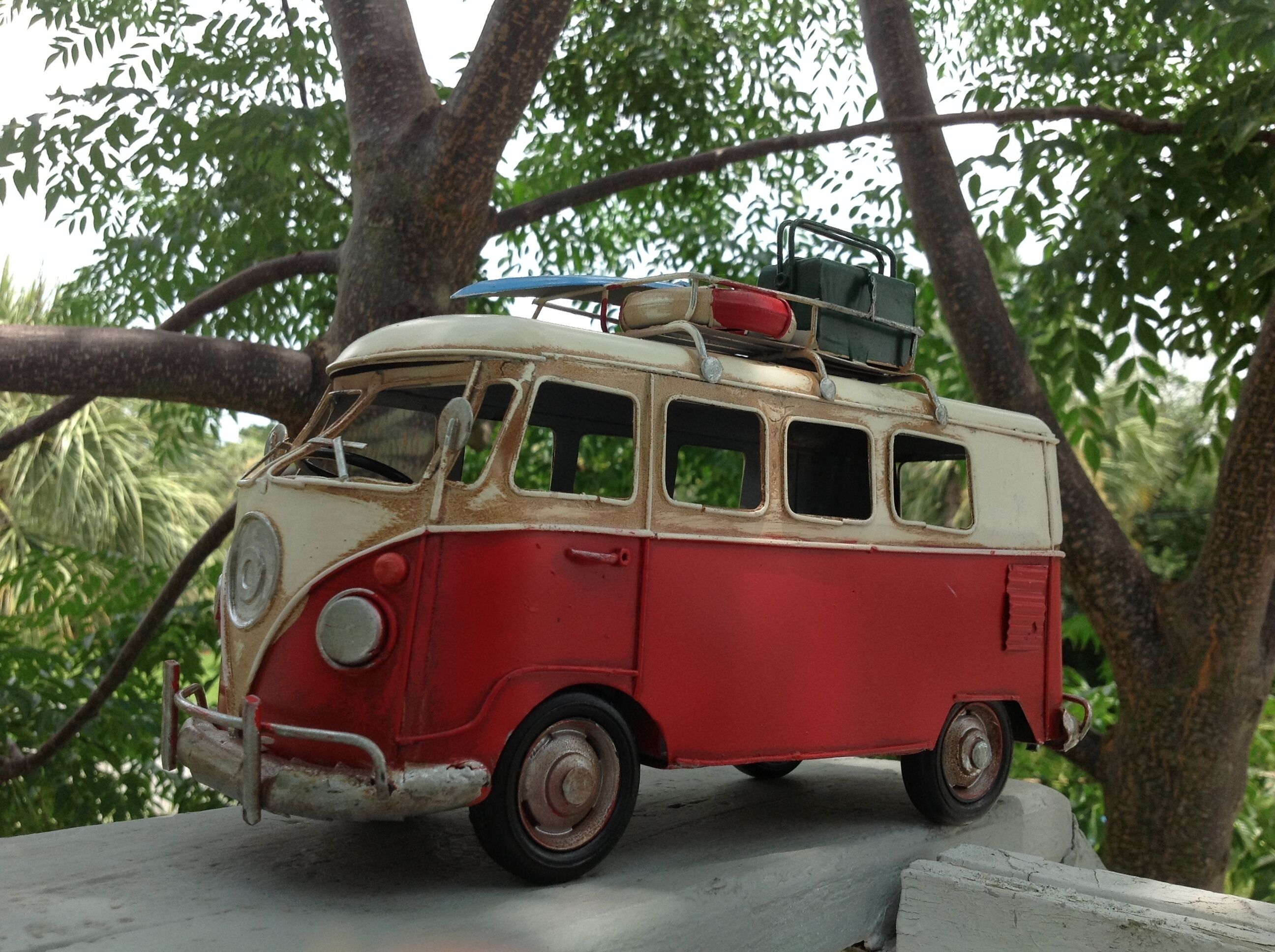 2 Bedroom 1 1/2 Bath Vintage Cottage 1 1/2 Blocks From Beach