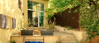 Charming cottages, private heated pool and indoor solarium, private outdoor